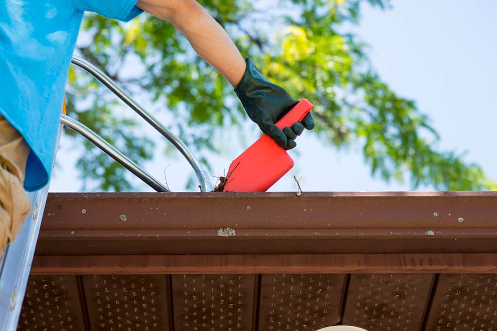Gutter Cleaning Tools You’ll Need