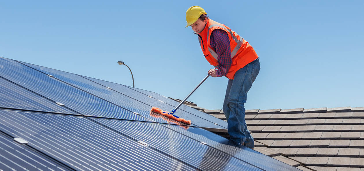 Why Getting a Professional Solar Panel Cleaning Service is the Safest Option